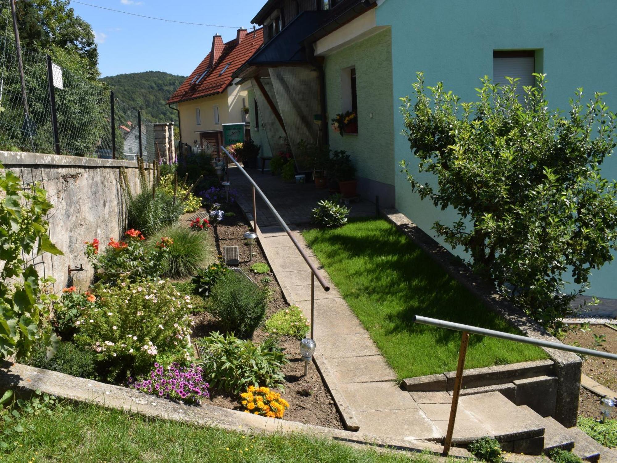 Gaestehaus Grau Egloffstein Εξωτερικό φωτογραφία